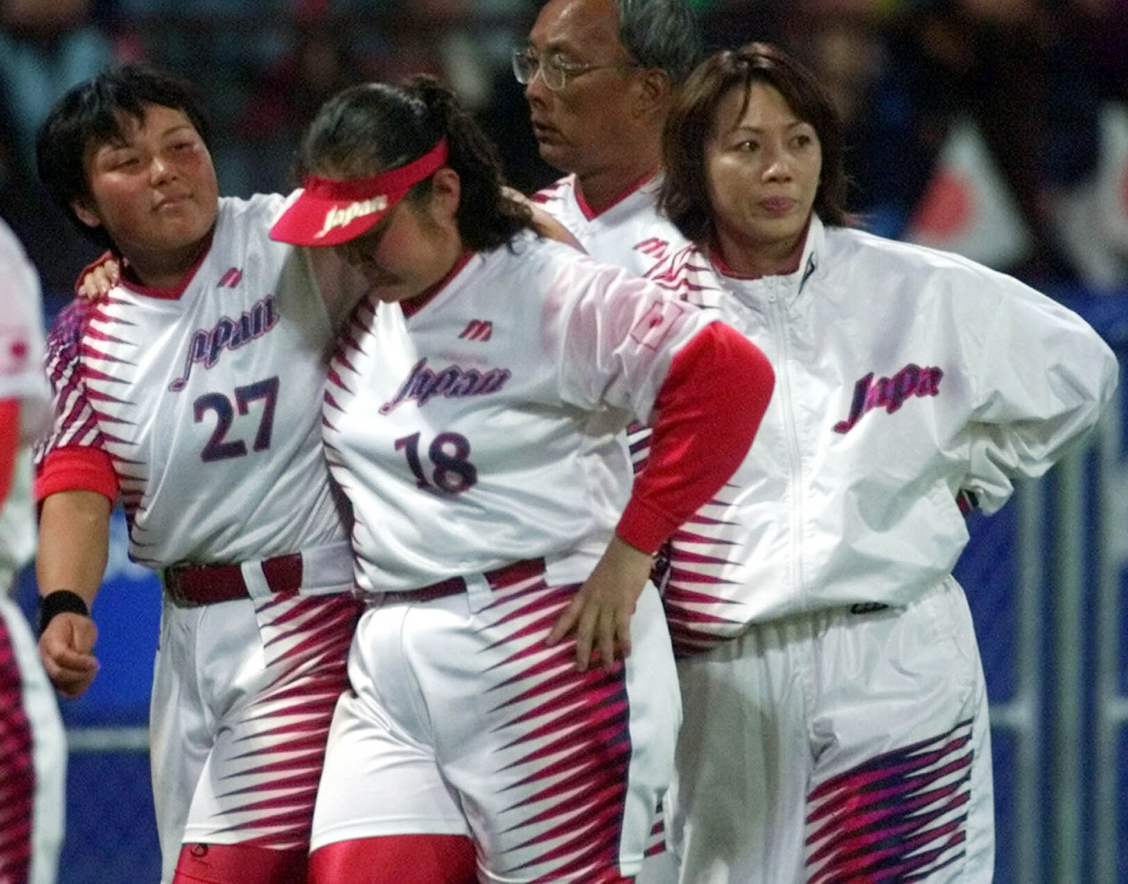 2000: U.S. softball team edges Japan for Olympic gold